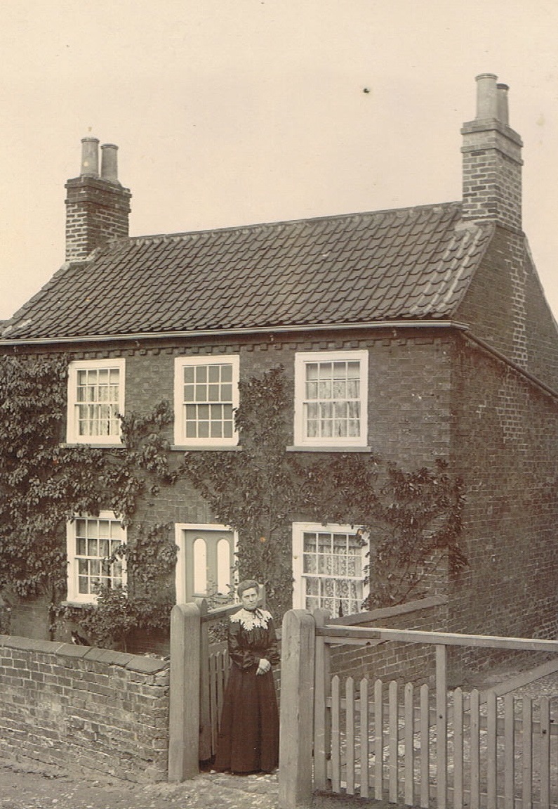 Hannah Horsley outside Holly Dean c1910 copy