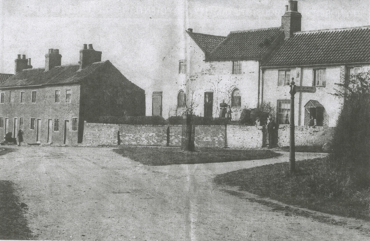 Reproduction Image Gringley houses at beacon end early 20th Century